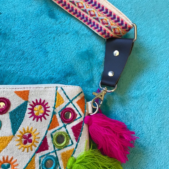 NEW gorgeous boho purse w. removable strap - Picture 4 of 11